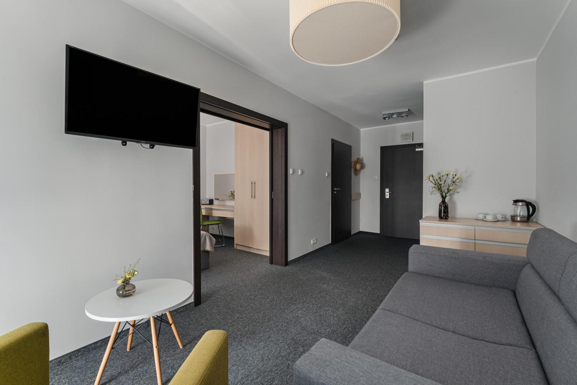 Osrodek Delfin Rewita Hotel Jurata Exterior photo